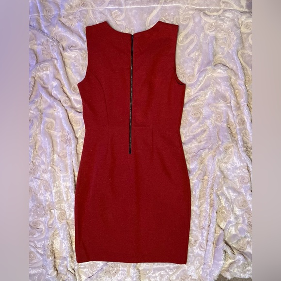 Size medium THML red dress - Picture 2 of 3